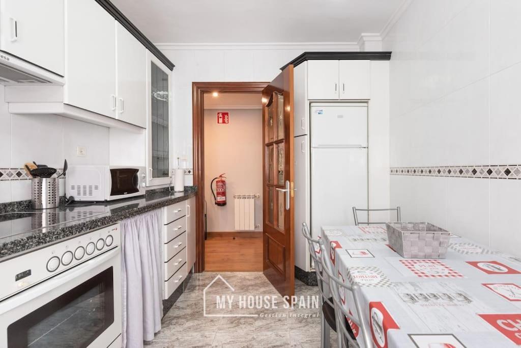 Myhousespain - Piso En Cimadevilla Junto Al Mar Хіхон Екстер'єр фото